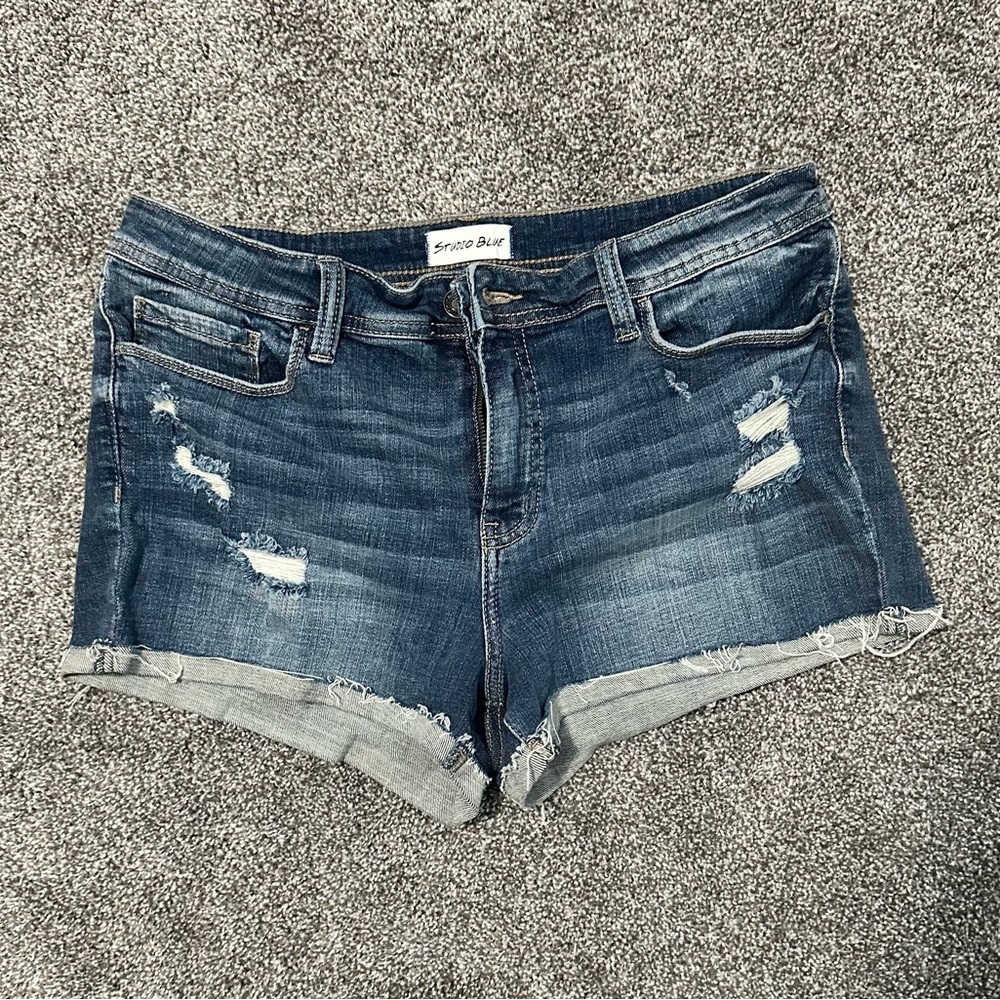 Studio blue shorts 3” size 12